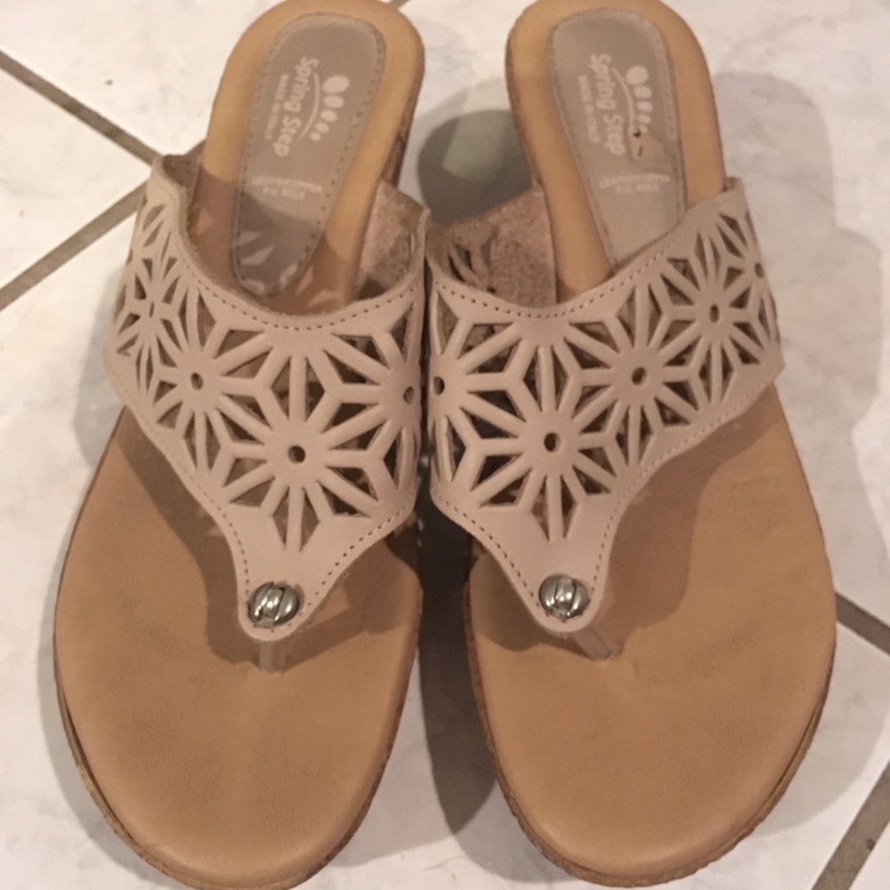 Tan nude sandals